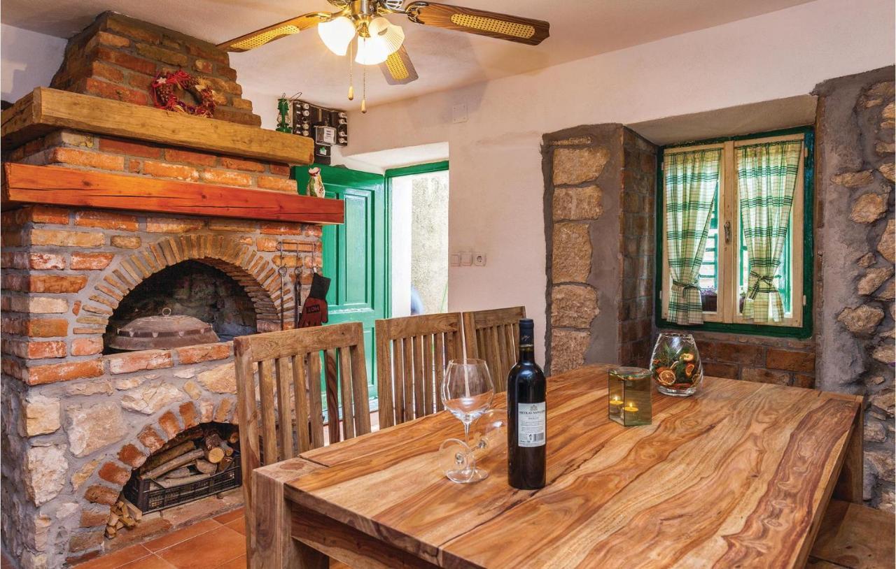 Stunning Home In Punat With Kitchen Stara Baška エクステリア 写真