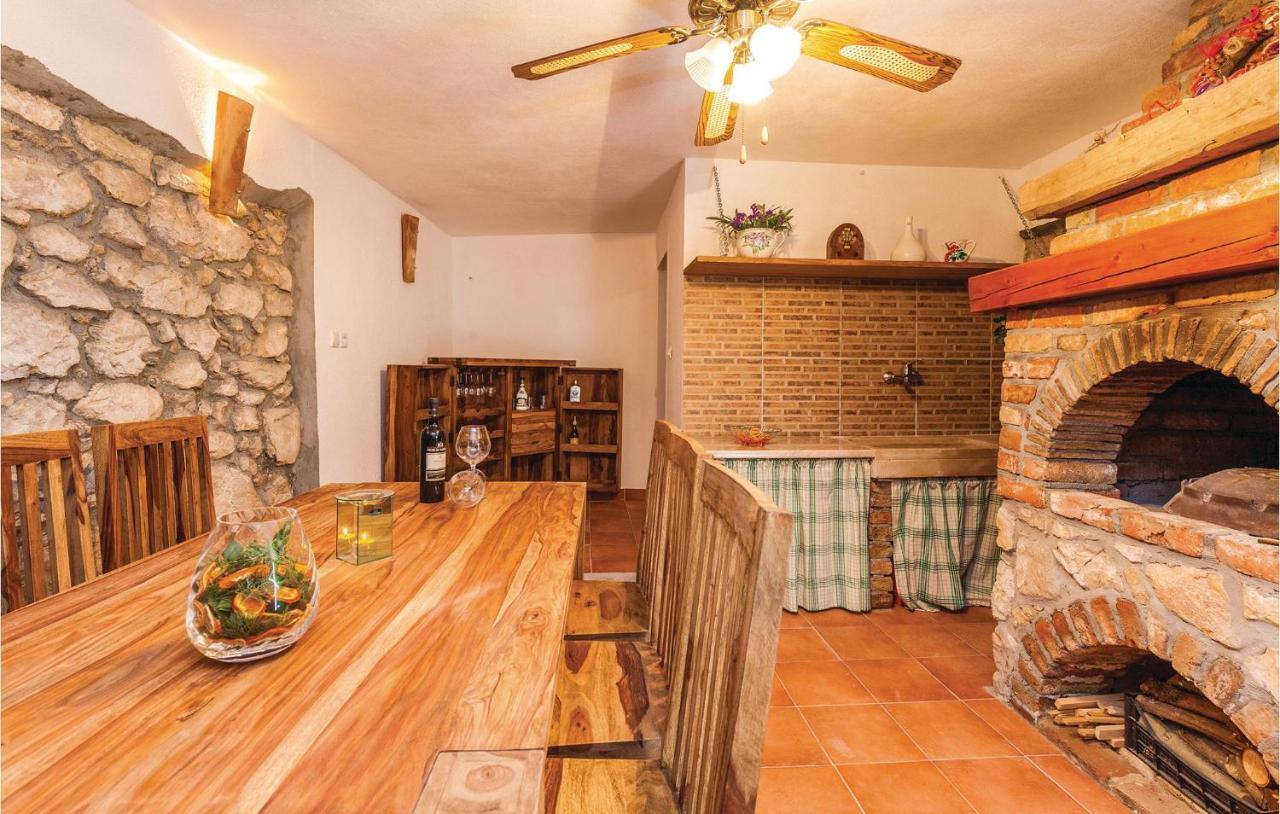 Stunning Home In Punat With Kitchen Stara Baška エクステリア 写真
