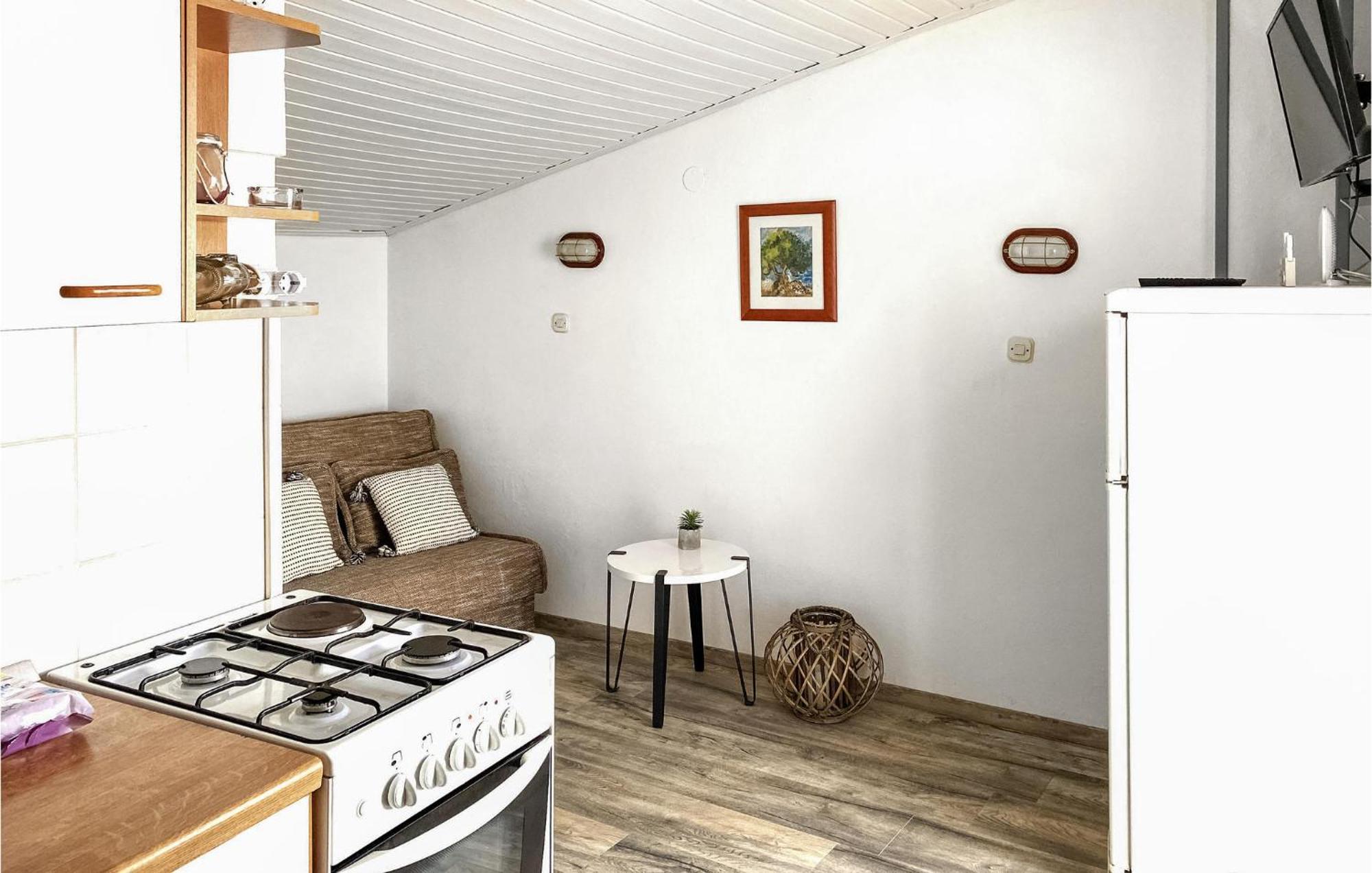 Stunning Home In Punat With Kitchen Stara Baška エクステリア 写真
